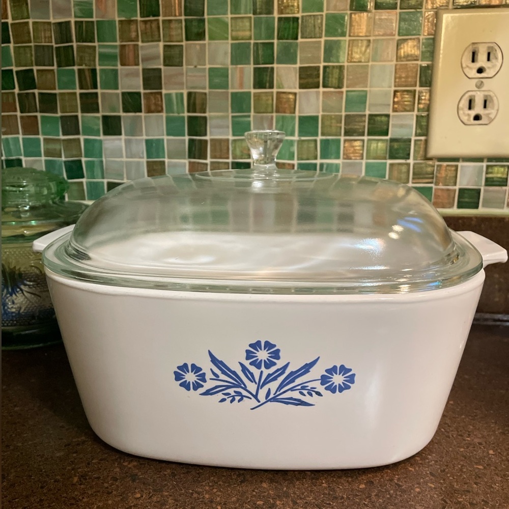 Vintage Corning ware Blue Cornflower 4qt Covered Casserole Dish